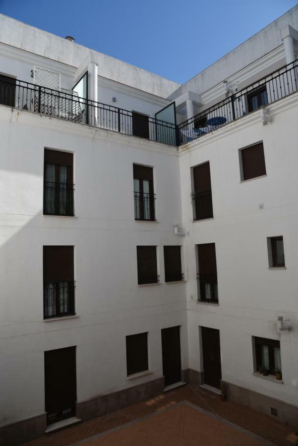 First Floor Close Macarena Church เซบีญา ภายนอก รูปภาพ